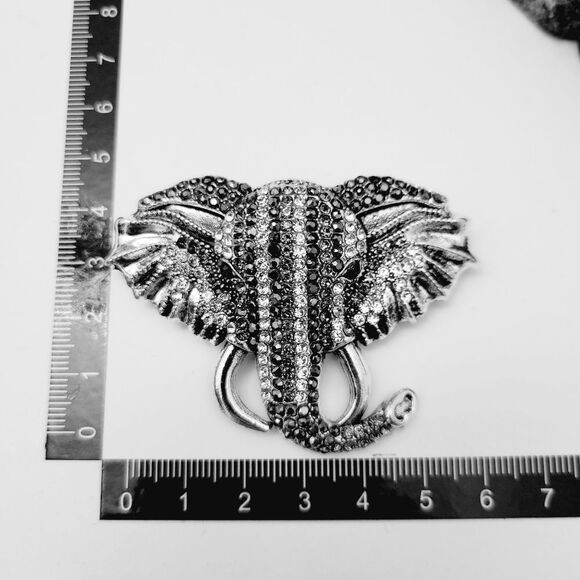 Brand New 2 In 1 Grey Silver Elephant Rhinestone Brooch Pin & Pendant - Picture 10 of 10